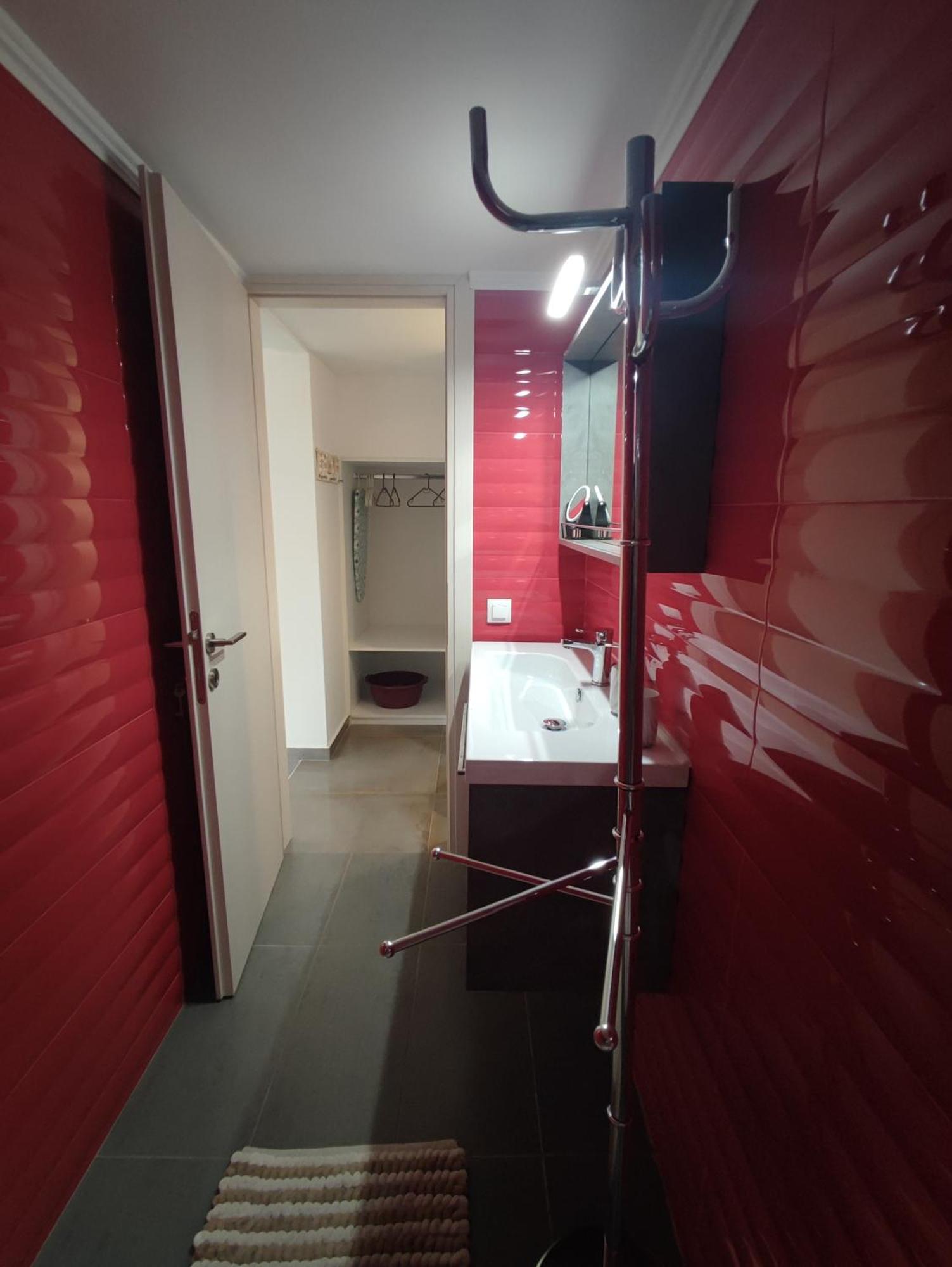 Theasis 5 Luxury Studio With Sea View เนโอสมาร์มาราส ภายนอก รูปภาพ