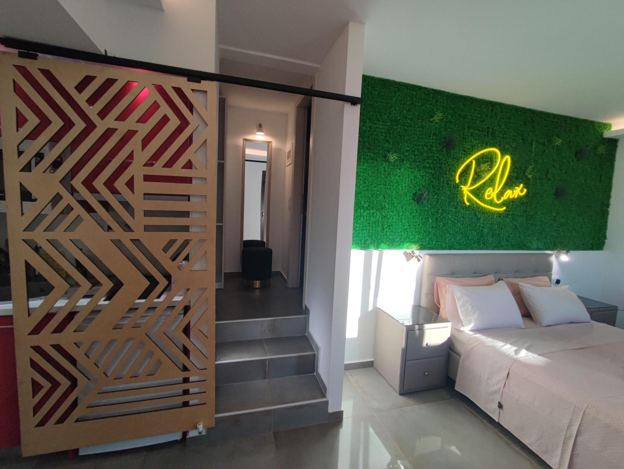 Theasis 5 Luxury Studio With Sea View เนโอสมาร์มาราส ภายนอก รูปภาพ